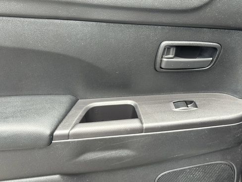 Used 2015 Mitsubishi Outlander Sport ES FWD image 23