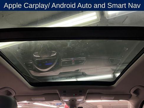 Used 2023 Volkswagen Tiguan SE w/ Panoramic Sunroof Package image 10