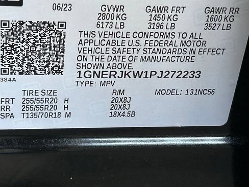 Used 2023 Chevrolet Traverse RS FWD image 70