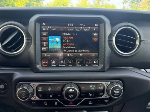 Used 2020 Jeep Gladiator Overland AWD/4WD image 21