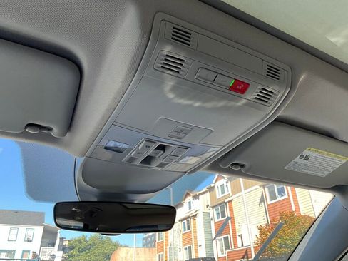 New 2025 Volkswagen Taos SE image 16