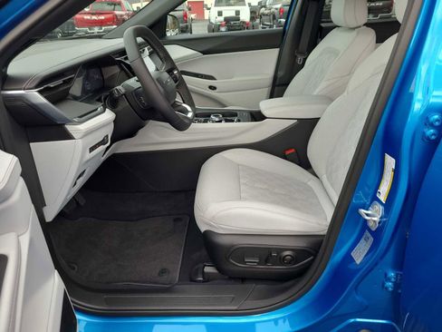 New 2026 Jeep Cherokee Overland image 19