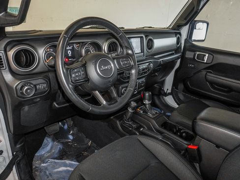 Used 2022 Jeep Wrangler Sport S image 21