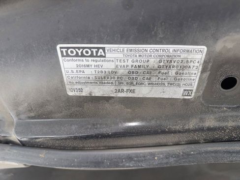 Used 2016 Toyota Camry SE w/ Moonroof Package FWD image 16