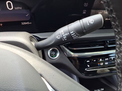Used 2025 Buick Envista Avenir FWD image 22