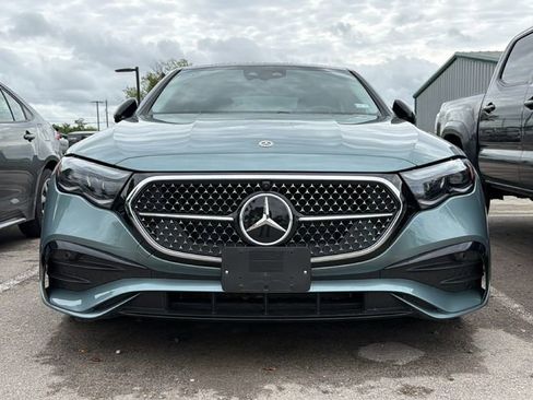 Used 2024 Mercedes-Benz E 350 4MATIC Sedan image 2