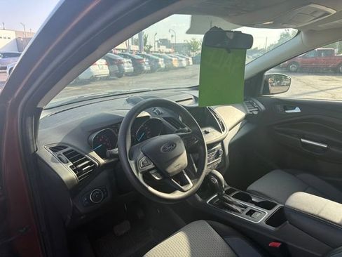 Used 2018 Ford Escape SE w/ SE Sync 3 Package FWD image 12
