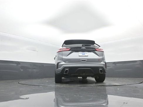 Certified 2020 Ford Edge ST image 38