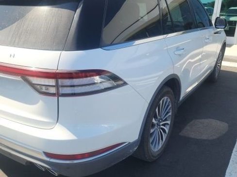 Used 2020 Lincoln Aviator Reserve w/ Elements Package Plus image 5