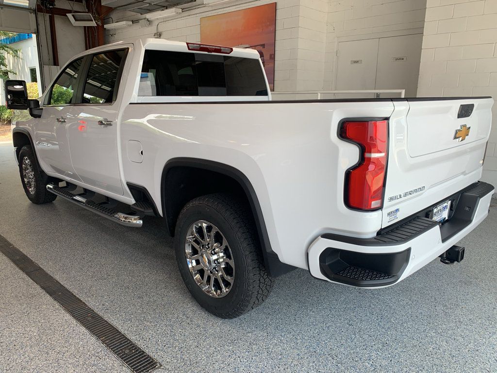 New 2026 Chevrolet Silverado 2500 LT w/ Z71 Chrome Sport Edition AWD/4WD image 6