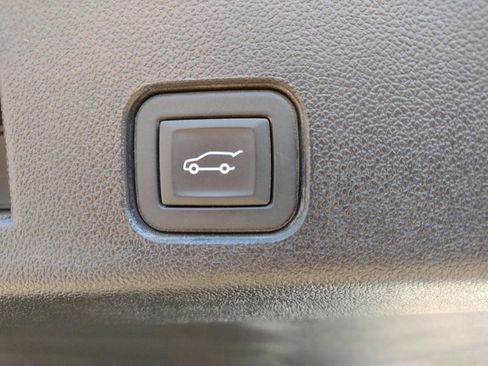 Used 2024 GMC Acadia Elevation image 21