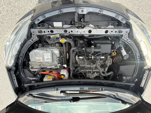 Used 2015 Toyota Prius C Two FWD image 25