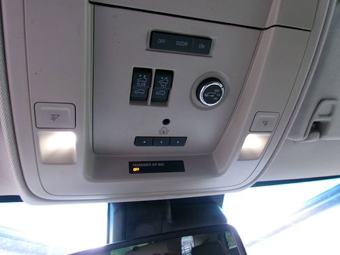 Used 2017 Chevrolet Tahoe LT w/ LT Signature Package image 18