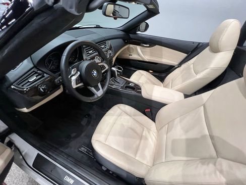 Used 2011 BMW Z4 sDrive30i image 34