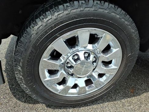 Used 2016 GMC Sierra 2500 Denali w/ Duramax Plus Package AWD/4WD image 11