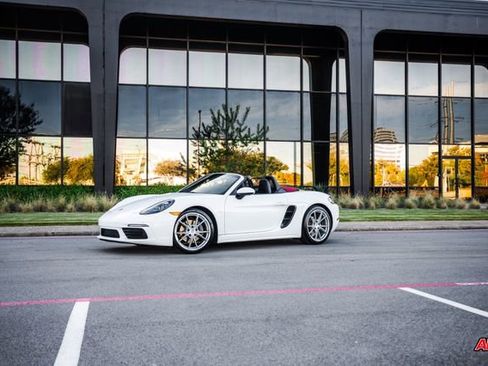 Used 2017 Porsche 718 Boxster image 40