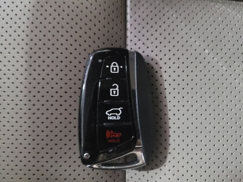 Used 2015 Hyundai Santa Fe GLS w/ Option Group 03 FWD image 32