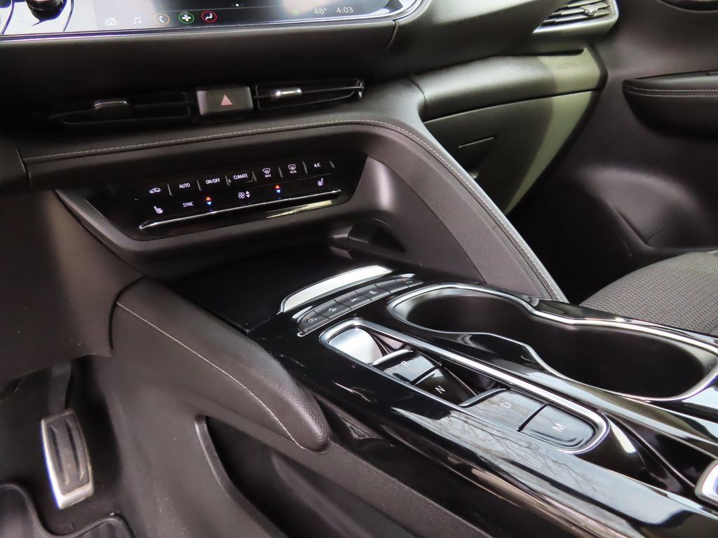 Used 2022 Buick Envision Preferred AWD/4WD image 19