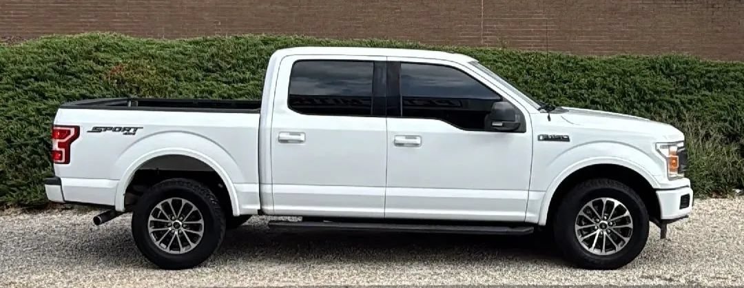 Used 2018 Ford F150 XLT w/ Equipment Group 302A Luxury AWD/4WD image 5