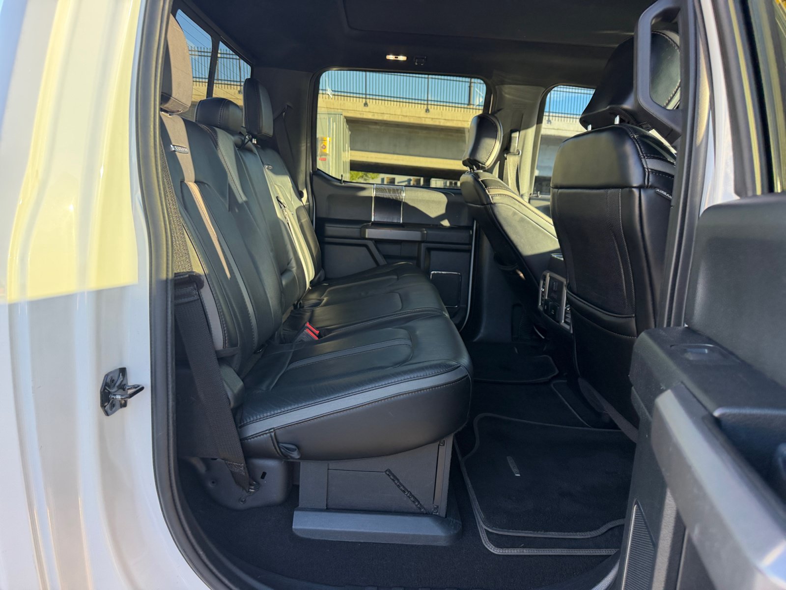 Used 2019 Ford F350 Platinum w/ Platinum Ultimate Package AWD/4WD image 18