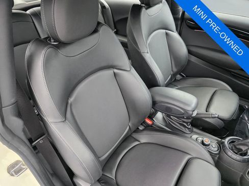 Used 2017 MINI Cooper S image 27