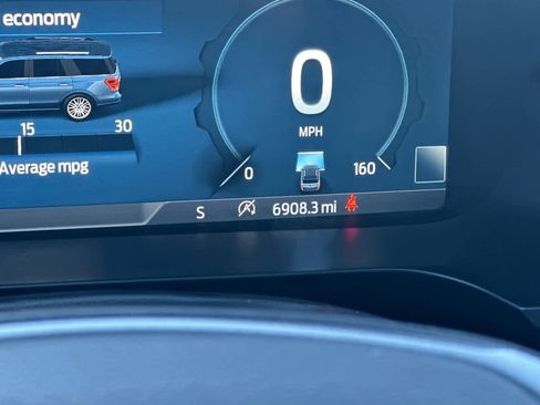 Certified 2023 Ford Expedition Limited image 27