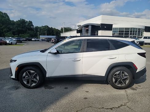 Used 2025 Hyundai Tucson SEL FWD image 4