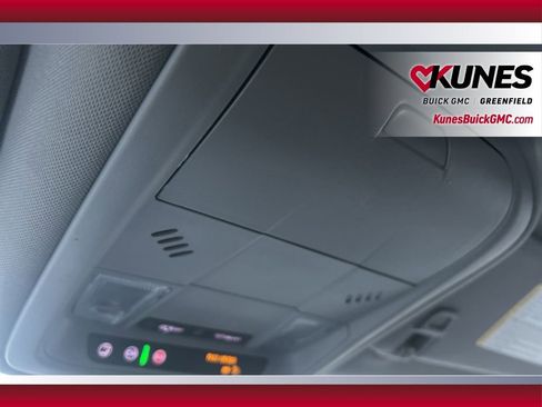 Used 2024 Chevrolet Equinox LT image 34