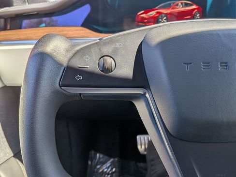 Used 2022 Tesla Model S Base image 28