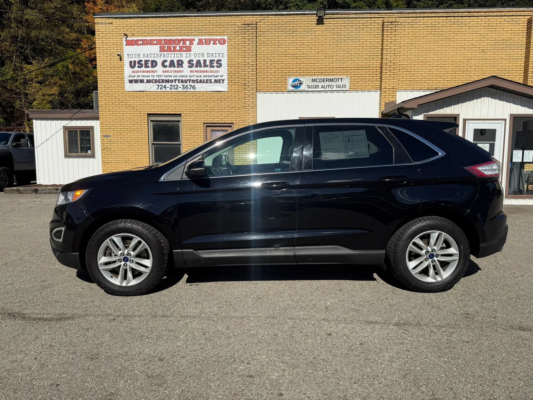 Used 2016 Ford Edge SEL w/ Equipment Group 201A AWD/4WD image 2
