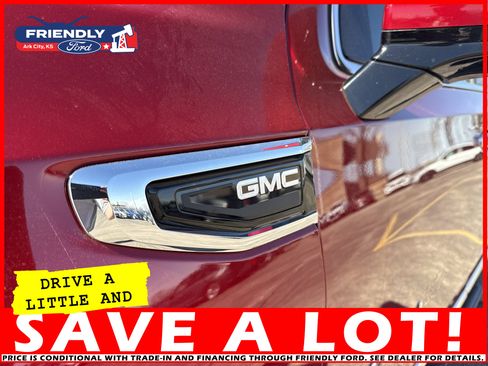 Used 2024 GMC Yukon SLT w/ SLT Premium Package image 40