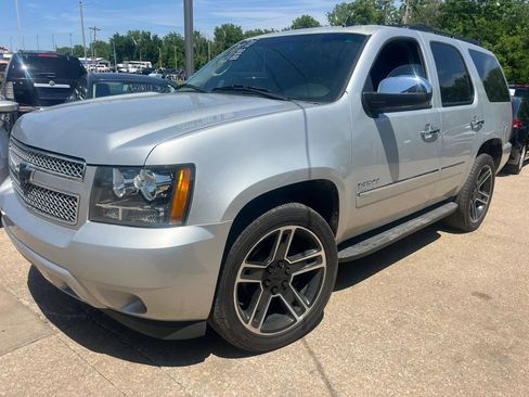 Used 2011 Chevrolet Tahoe LTZ AWD/4WD image 4