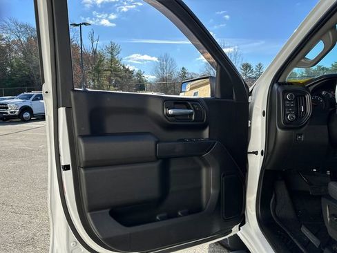 Used 2022 Chevrolet Silverado 1500 Custom image 23