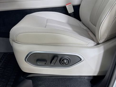 New 2025 Jeep Wagoneer Series II image 23