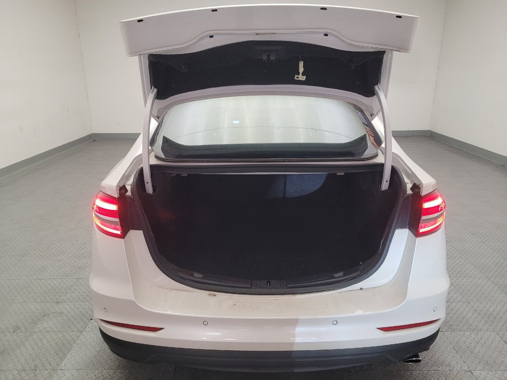 Used 2019 Ford Fusion SE FWD image 29