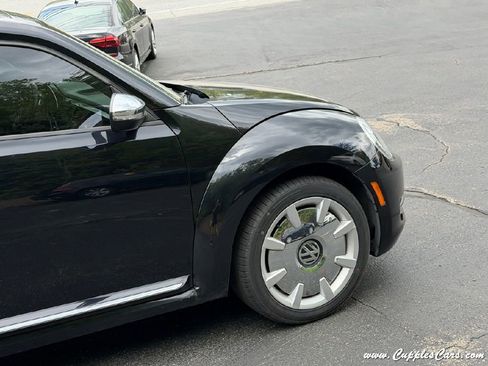 Used 2013 Volkswagen Beetle 2.5 Fender FWD image 35