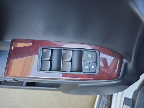 Used 2014 Lexus GX 460 Luxury w/ Preferred Accessory Package AWD/4WD image 28