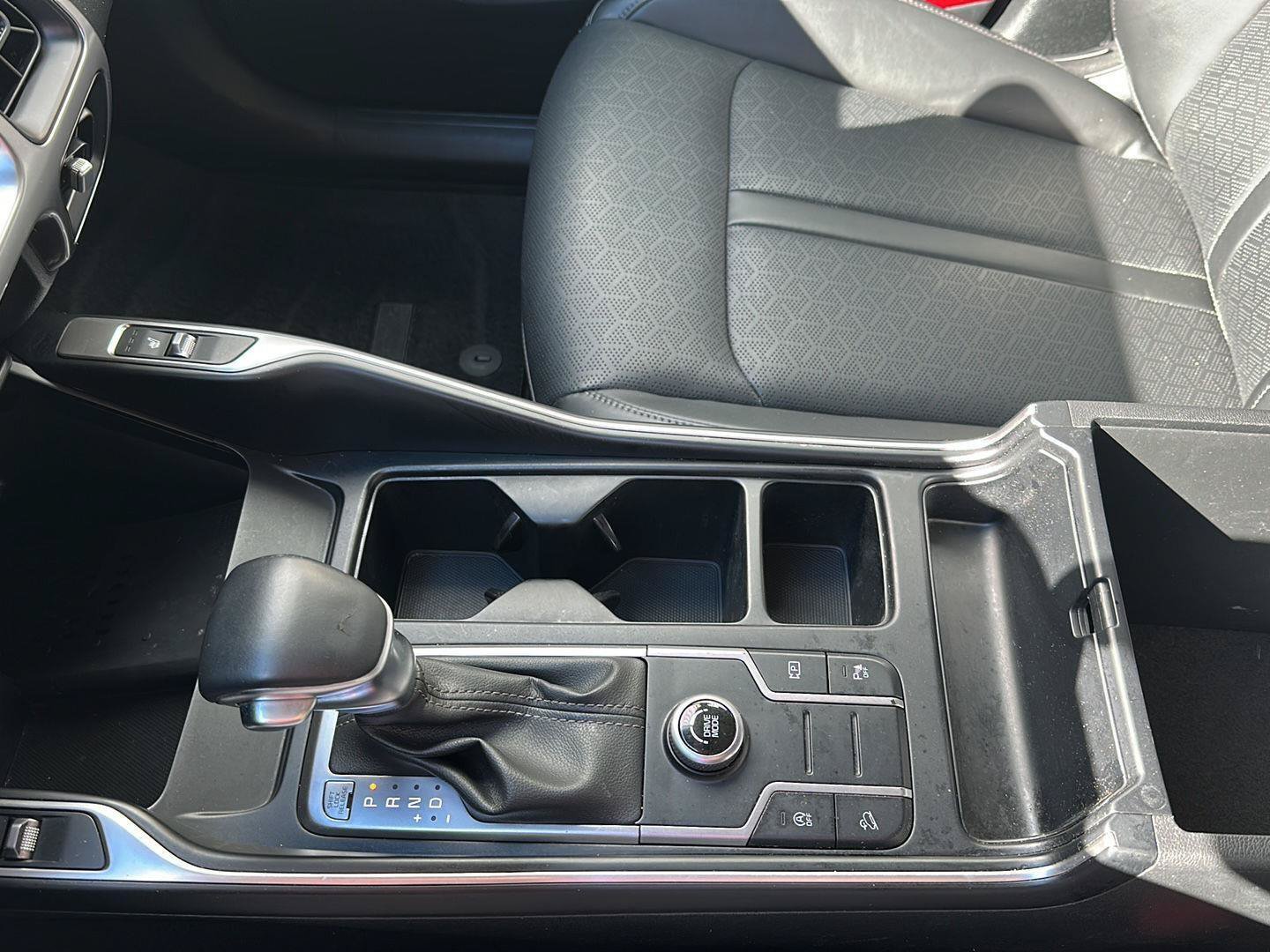 Used 2023 Kia Sorento S w/ Panoramic Sunroof Package FWD image 17