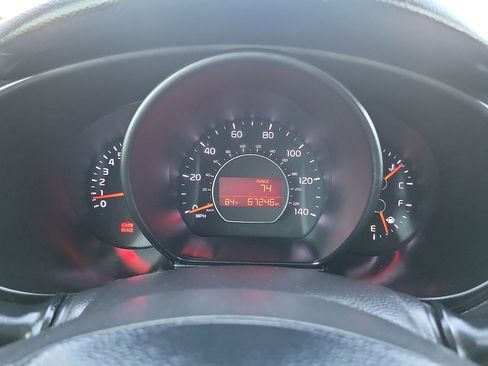 Used 2019 Kia Soul FWD image 23