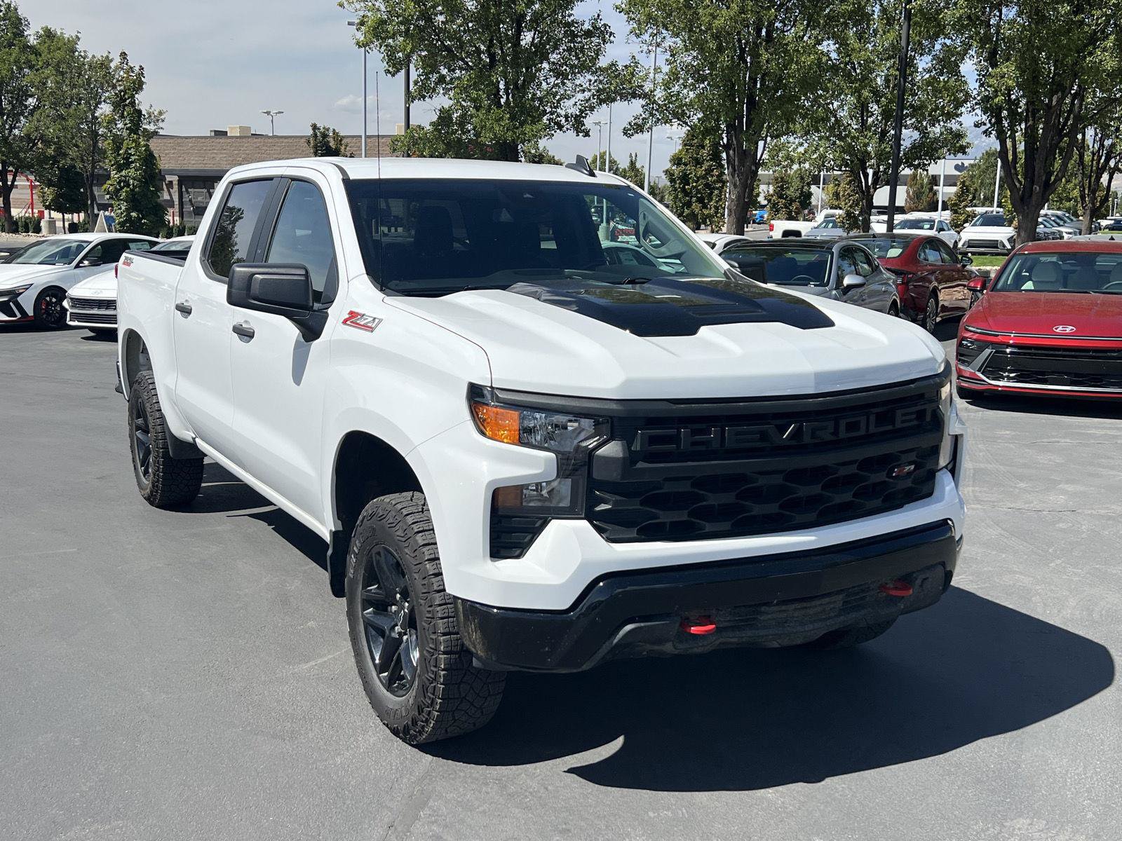 Used 2025 Chevrolet Silverado 1500 Custom Trail Boss AWD/4WD image 12