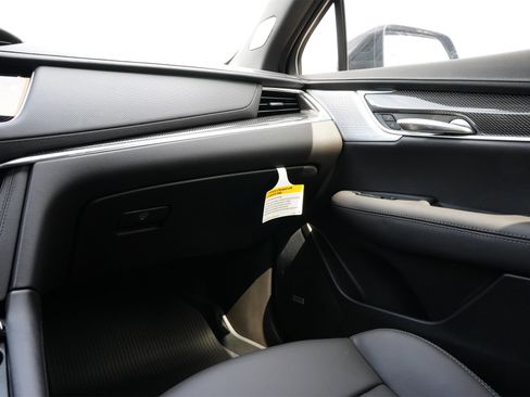 New 2025 Cadillac XT5 Sportv w/ LPO, Red Accent Package image 8