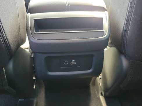 Used 2025 Nissan Pathfinder S FWD image 12