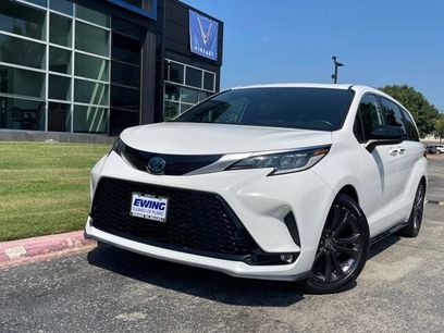 Used 2021 Toyota Sienna XSE w/ XSE Plus Package