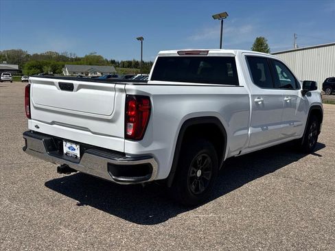 Used 2022 GMC Sierra 1500 SLE w/ Enhanced Capability Package AWD/4WD image 4