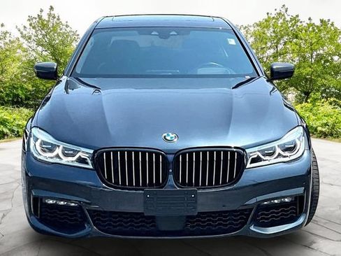Used 2018 BMW 750i xDrive AWD/4WD image 3