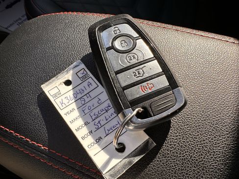 Used 2024 Ford Escape ST-Line Elite w/ Premium Technology Package image 32