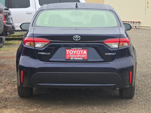 Used 2021 Toyota Corolla LE FWD image 5