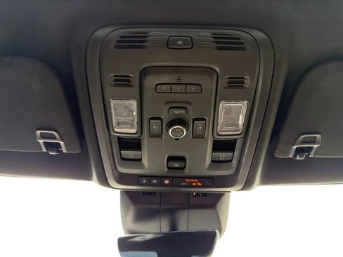 Used 2023 Cadillac Escalade Premium Luxury image 21