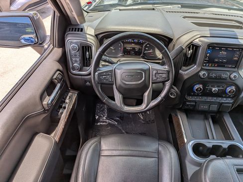 Used 2020 GMC Sierra 1500 Denali w/ Denali Ultimate Package AWD/4WD image 16