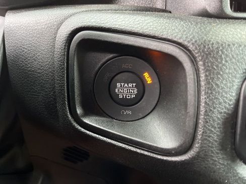 Used 2024 Jeep Wrangler Unlimited Sport AWD/4WD image 30